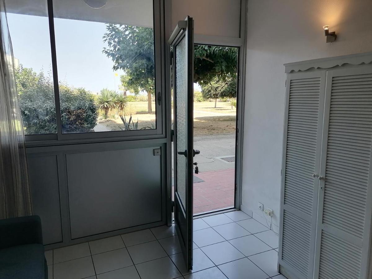 Ground Floor Studio With Access To Beach And Pool 乐巴凯尔斯 外观 照片